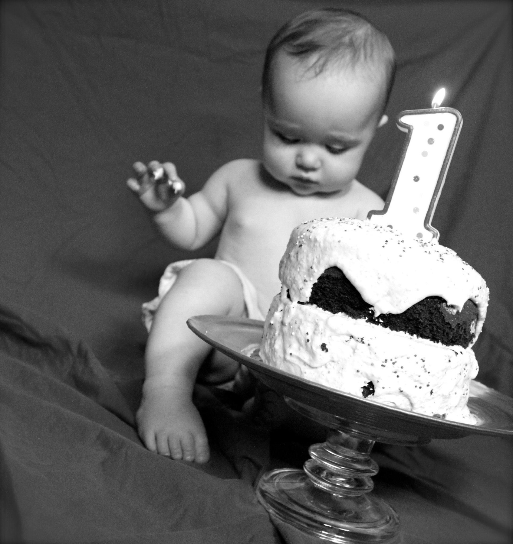 One year old with birthday cake